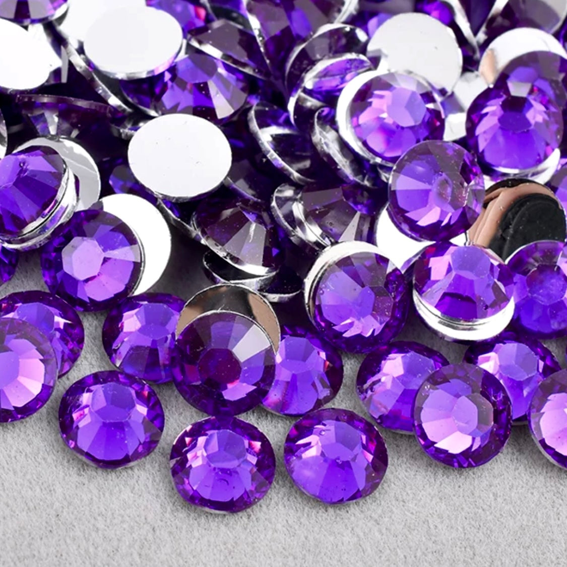 Violet Resin Foil Back Round Flat Back Rhinestones