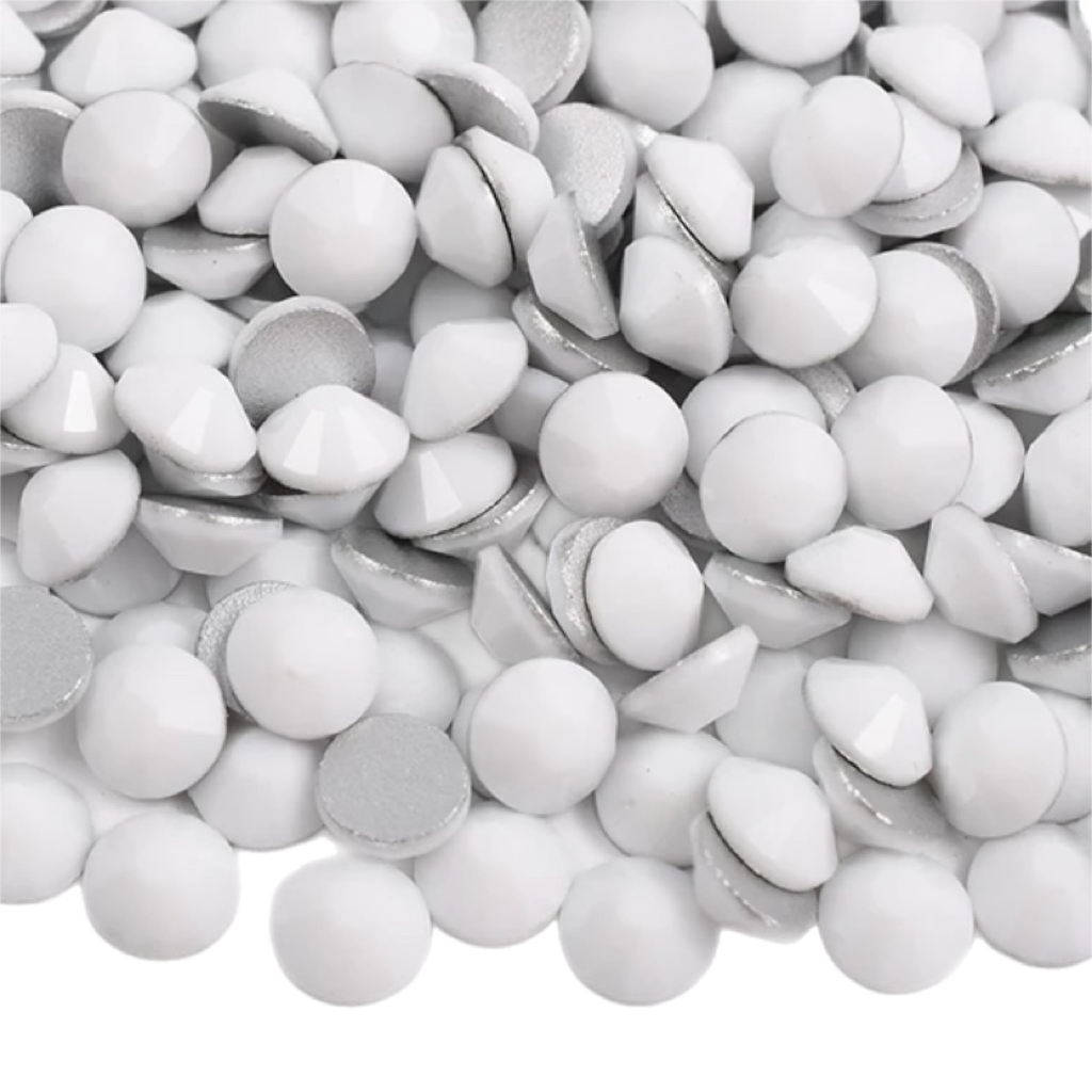 Chalk White Glass Crystals