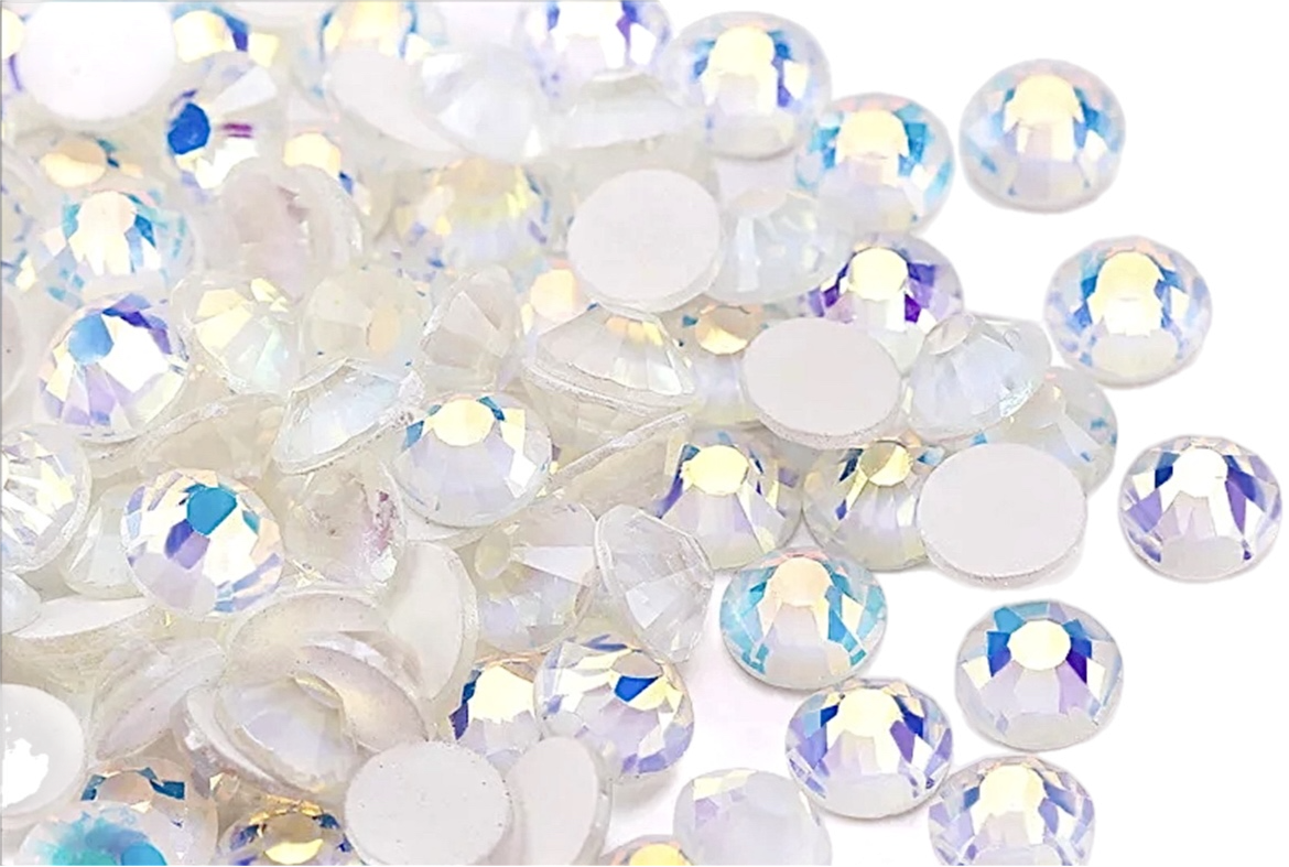 Luminous White Opal Round Glass Flatback Crystals